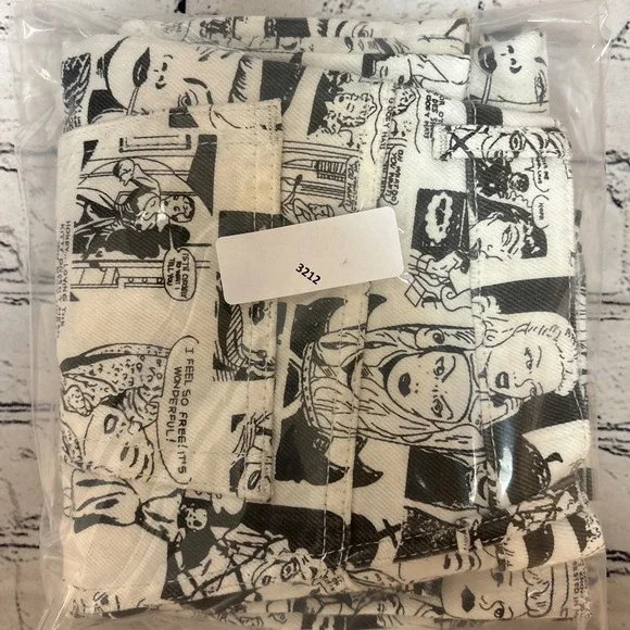 Reformation Jeans Comic News Print AOP High Waisted Straight Leg Size 23
